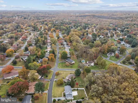 View/Area - 14820 Cobblestone Dr, Silver Spring, MD 20905 photo 6 of 8