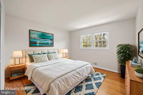 Bedroom - 14820 Cobblestone Dr, Silver Spring, MD 20905 photo 6 of 8