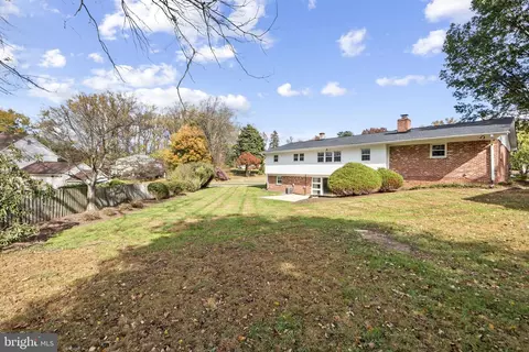 Exterior - 14820 Cobblestone Dr, Silver Spring, MD 20905 photo 6 of 8