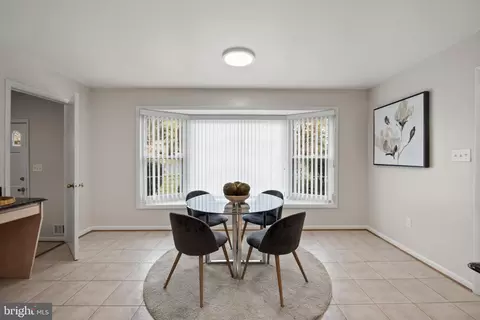 Dining - 14820 Cobblestone Dr, Silver Spring, MD 20905 photo 5 of 5