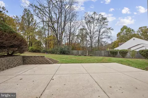 Exterior - 14820 Cobblestone Dr, Silver Spring, MD 20905 photo 4 of 8