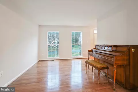 20820 Tall Forest Dr, Germantown, MD 20876 photo 8