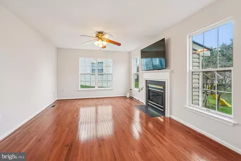 20820 Tall Forest Dr, Germantown, MD 20876 photo 17