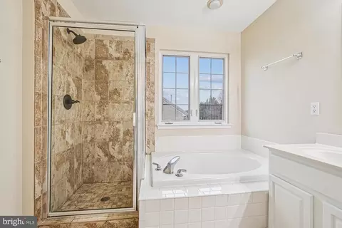 20820 Tall Forest Dr, Germantown, MD 20876 photo 25