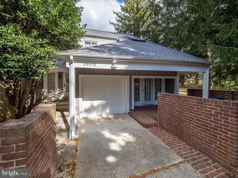 20638 Highland Hall Dr, Montgomery Village, MD 20886