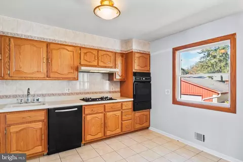 1904 Powder Mill Rd, Silver Spring, MD 20903 photo 12