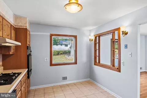 1904 Powder Mill Rd, Silver Spring, MD 20903 photo 13