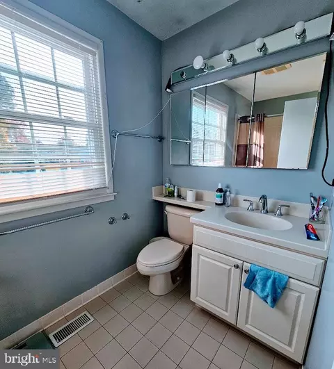 Bath - 13316 Foxhall Dr, Silver Spring, MD 20906 photo 3 of 4