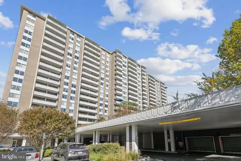 5101 River Rd #718, Bethesda, MD 20816