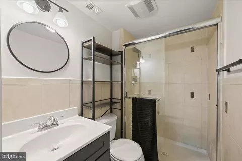 Bath - 10859 Amherst Ave #202, Silver Spring, MD 20902 photo 1 of 2