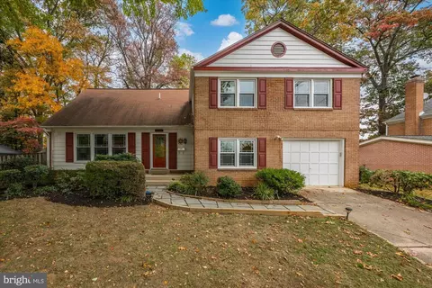 8311 Aqueduct Rd, Potomac, MD 20854