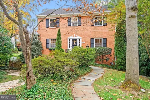 3404 Kent St, Kensington, MD 20895
