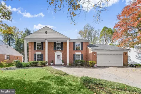 10712 Gainsborough Rd, Potomac, MD 20854