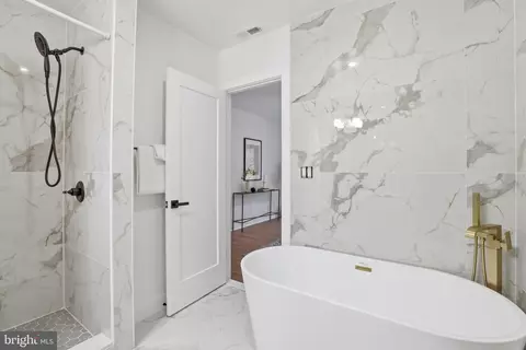 Bath - 413 Williamsburg Dr, Silver Spring, MD 20901 photo 3 of 4
