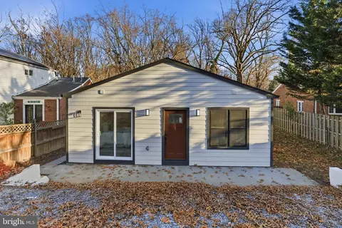 Exterior - 413 Williamsburg Dr, Silver Spring, MD 20901 photo 5 of 8