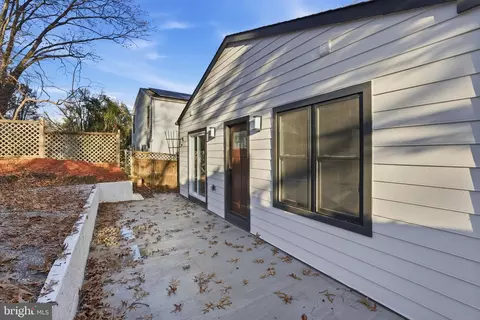 Exterior - 413 Williamsburg Dr, Silver Spring, MD 20901 photo 4 of 8