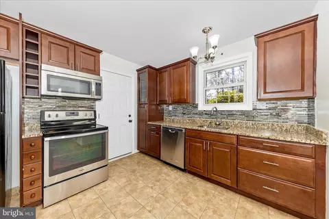 11821 Pittson Rd, Silver Spring, MD 20906 photo 9