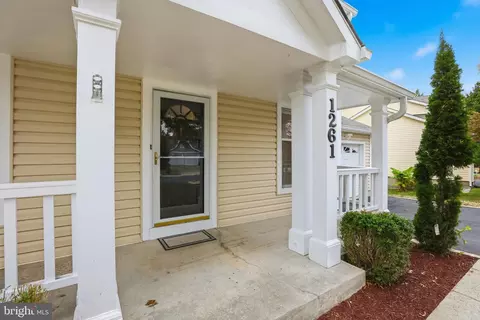 Exterior - 1261 Cavendish Dr, Silver Spring, MD 20905 photo 3 of 8