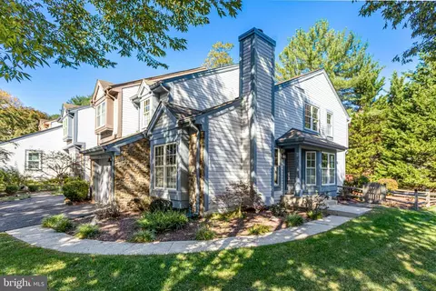 1552 Hugo Cir, Silver Spring, MD 20906