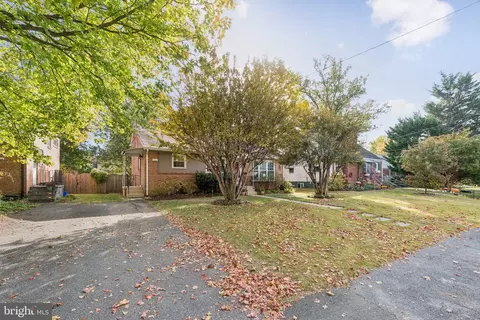 Exterior - 10109 Renfrew Rd, Silver Spring, MD 20901 photo 9 of 11