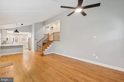 Entry Way - 10109 Renfrew Rd, Silver Spring, MD 20901 photo 4 of 7