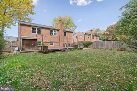 Exterior - 10109 Renfrew Rd, Silver Spring, MD 20901 photo 6 of 11