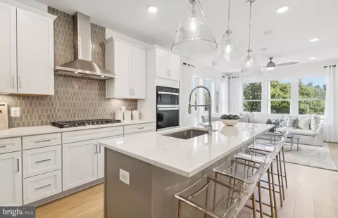 16096 Frederick Rd, Rockville, MD 20850