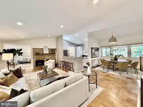 8216 Fenway Rd, Bethesda, MD 20817