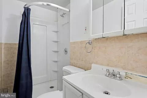 Bath - 11757 Veirs Mill Rd, Silver Spring, MD 20902 photo 3 of 3