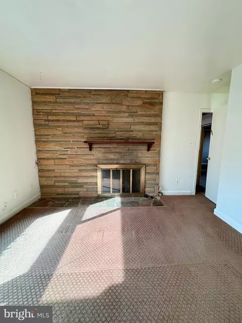 10229 Green Forest Dr, Silver Spring, MD 20903 photo 4