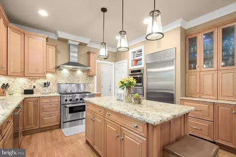 Kitchen - 7828 Stable Way, Potomac, MD 20854 photo 1 of 4
