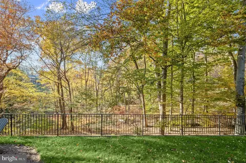 Exterior - 7828 Stable Way, Potomac, MD 20854 photo 10 of 11