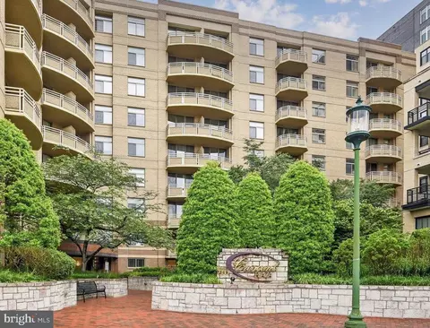 7111 Woodmont Ave #209, Chevy Chase, MD 20815