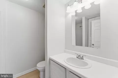 Bath - 1271 Twig Ter, Silver Spring, MD 20905 photo 1 of 2