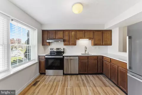 Kitchen - 1271 Twig Ter, Silver Spring, MD 20905 photo 2 of 5