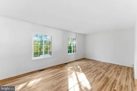 Living - 1271 Twig Ter, Silver Spring, MD 20905 photo 2 of 11