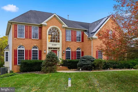 21300 Denit Estates Dr, Brookeville, MD 20833