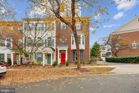 714 Crooked Creek Dr, Rockville, MD 20850