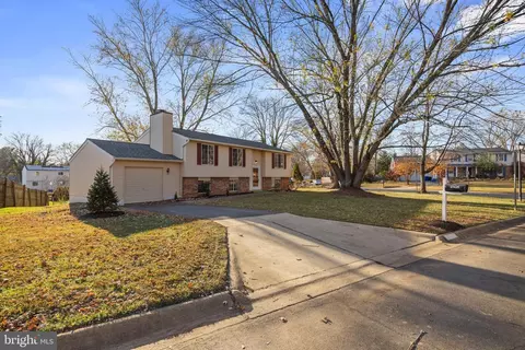 19428 Laguna Dr, Gaithersburg, MD 20879