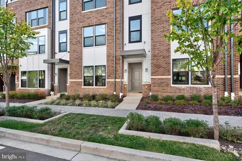 16282 Connors Way #26, Rockville, MD 20855