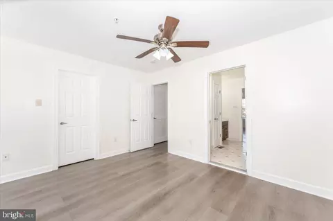 Entry Way - 593 Cedar Spring St, Gaithersburg, MD 20877 photo 8 of 10
