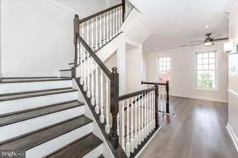 Entry Way - 593 Cedar Spring St, Gaithersburg, MD 20877 photo 5 of 10