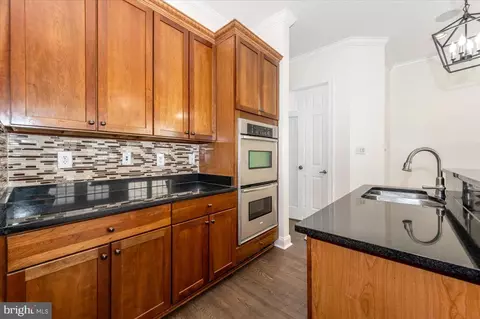 Kitchen - 593 Cedar Spring St, Gaithersburg, MD 20877 photo 4 of 5
