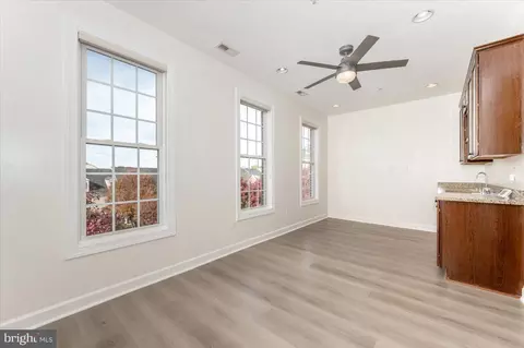 Living - 593 Cedar Spring St, Gaithersburg, MD 20877 photo 5 of 5