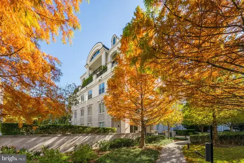 8111 River Rd #116, Bethesda, MD 20817