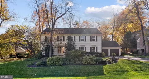9304 Sprinklewood Ln, Potomac, MD 20854