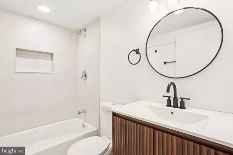 Bath - 13165 Broadmore Rd, Silver Spring, MD 20904 photo 3 of 4