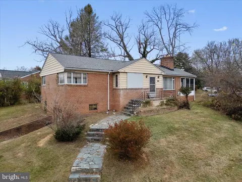 2944 Terrace Dr, Chevy Chase, MD 20815