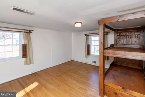 Bedroom - 2805 Ivydale St, Silver Spring, MD 20902 photo 5 of 7