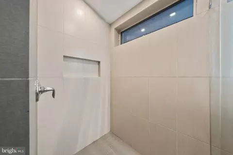 Bath - 11511 Highview Ave, Silver Spring, MD 20902 photo 4 of 4